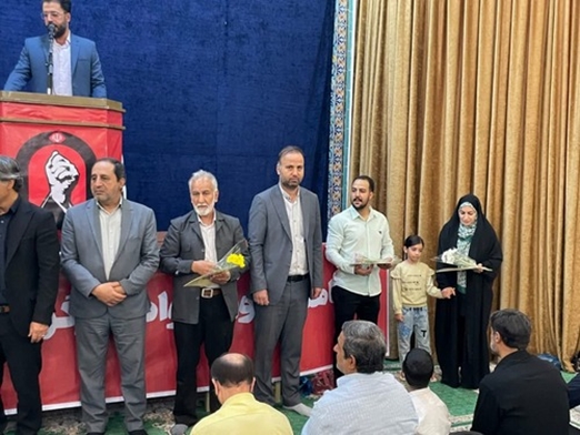 تجلیل امام جمعه قرچک از پرستاران بیمارستان شهید ستاری در میعادگاه نماز جمعه